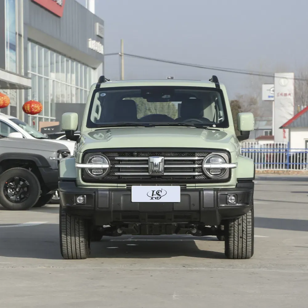 imgi_55_Great-Wall-Brand-High-Speed-Strong-Petrol-Vehicles-Gwm-Ta Gwm Tank 300 2.0t Classic off-Road Spacious and Flexible Space Superior Chassis Performance - In Stock in China | Chinese Cars in Angola - Image 1