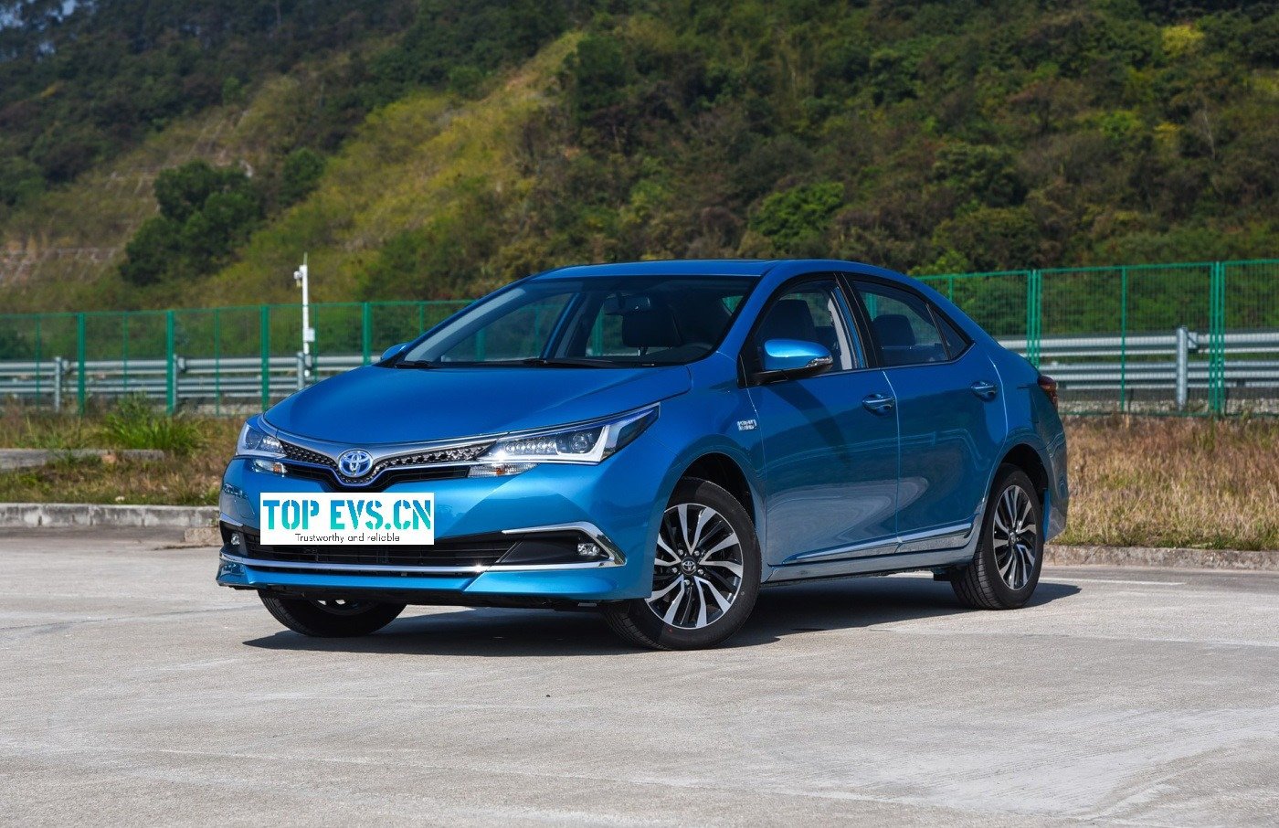 imgi_4_111(1) Toyota Corolla PHEV - Buy Direct From China | Chinese Cars in Angola - Image 1
